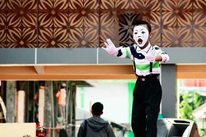 seniman pantomim indonesia: ekspresi kreatif yang menggugah