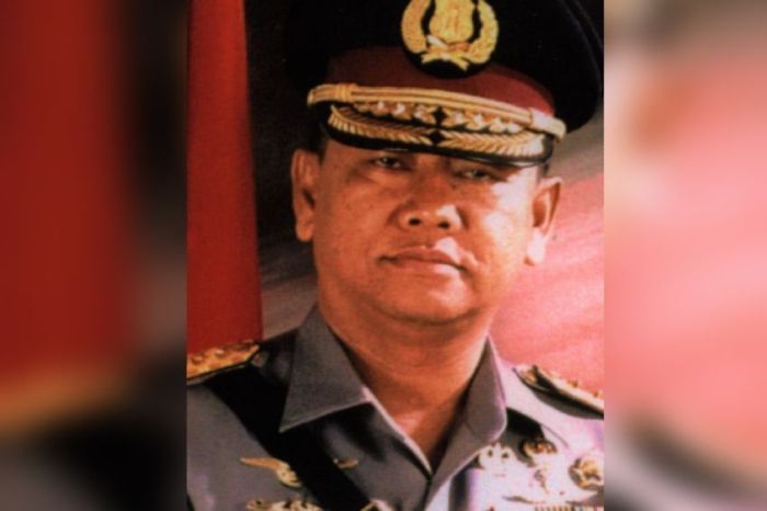 jenderal polisi dalam karya sastra: gambaran, tema, dan pengaruh