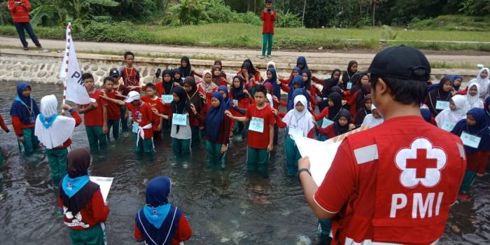 tri bakti pmr: panduan praktis untuk remaja